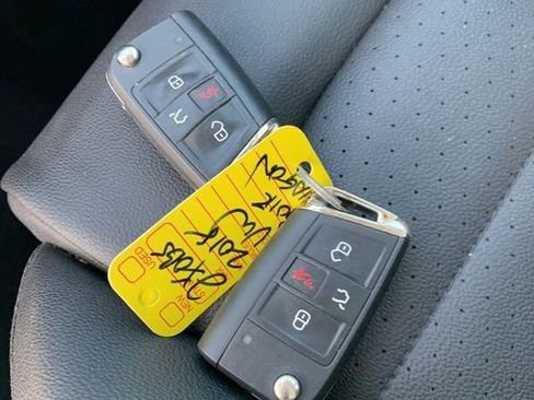 Used 2018 Volkswagen Golf Alltrack SE image 25