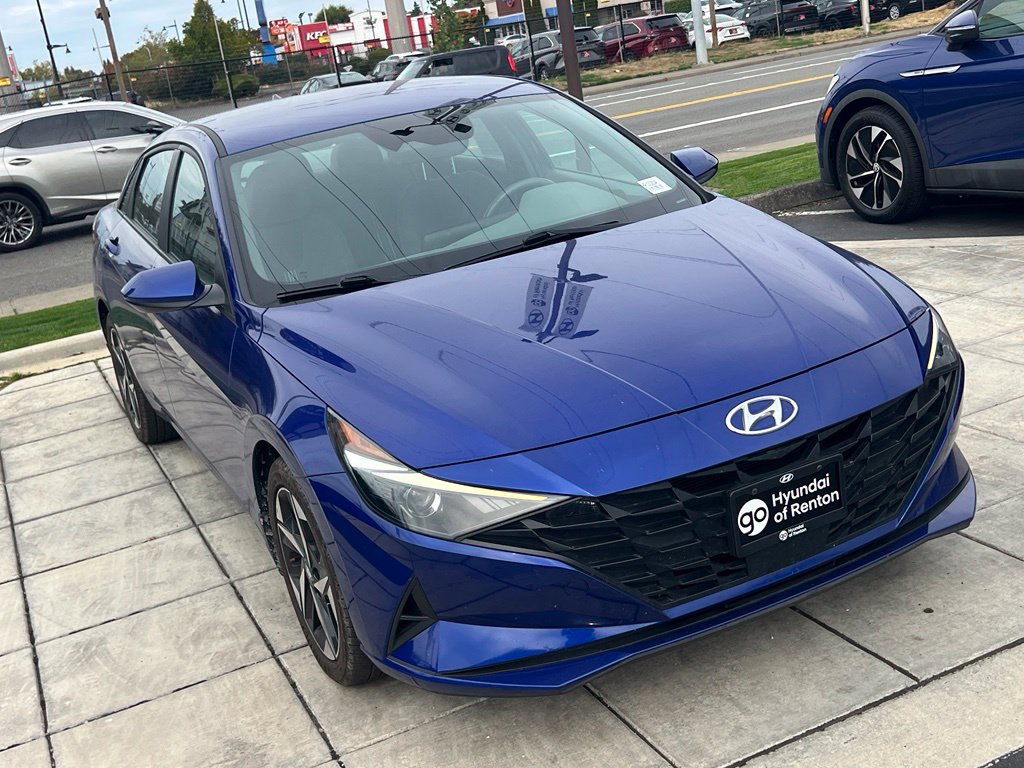 Used 2023 Hyundai Elantra SEL w/ Convenience Package FWD image 5