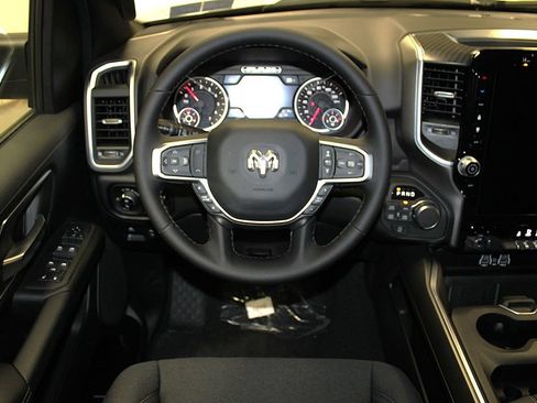 New 2026 RAM 1500 4x4 Crew Cab image 12