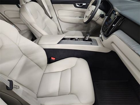 Used 2025 Volvo XC60 T8 Plus w/ Protection Package Premier image 3