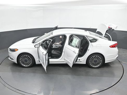 Used 2017 Ford Fusion SE w/ Fusion SE Technology Package FWD image 51
