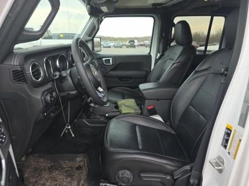 Used 2023 Jeep Wrangler Unlimited Sahara w/ Cold Weather Group image 10