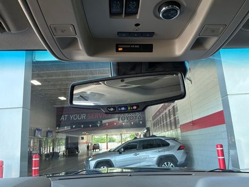 Used 2019 GMC Yukon SLT w/ Premium Edition RWD image 22
