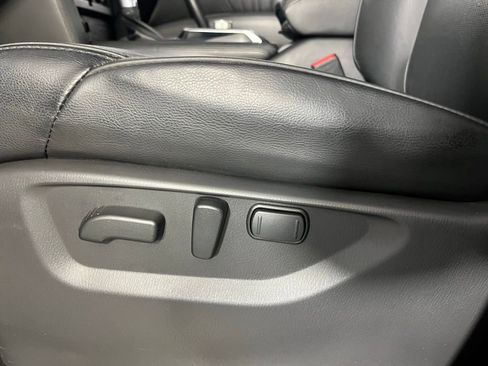 Used 2023 Nissan Armada SL w/ Midnight Edition Package image 25