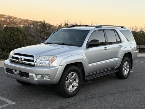 Used 2005 Toyota 4Runner SR5 image 2