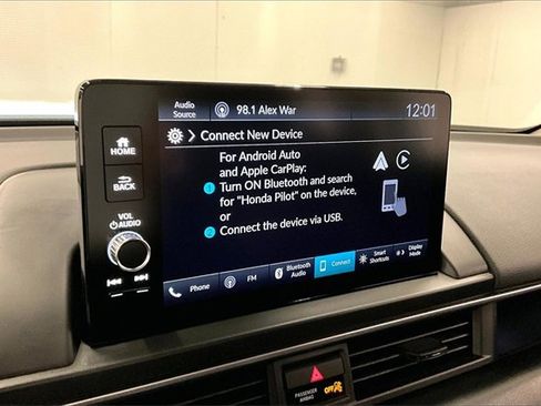 Used 2025 Honda Pilot EX-L image 36