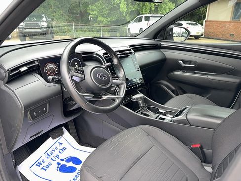 Used 2022 Hyundai Santa Cruz SEL Premium image 17