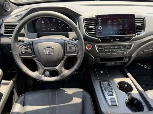 Certified 2025 Honda Ridgeline TrailSport image 11