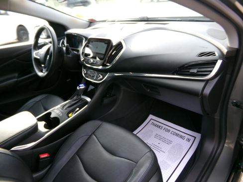 Used 2017 Chevrolet Volt Premier w/ Driver Confidence II Package FWD image 28