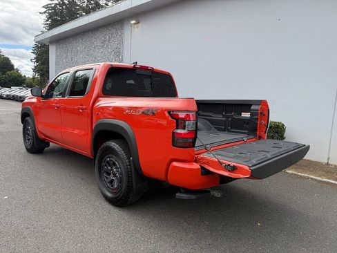 Certified 2025 Nissan Frontier PRO-4X w/ Interior Protection Package AWD/4WD image 10