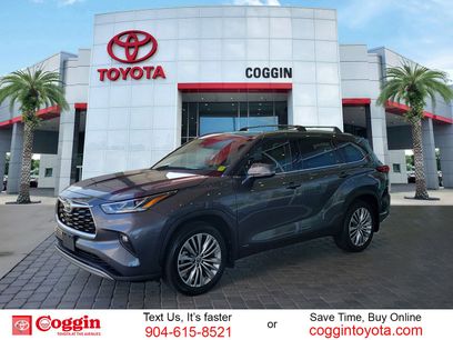Certified 2022 Toyota Highlander Platinum