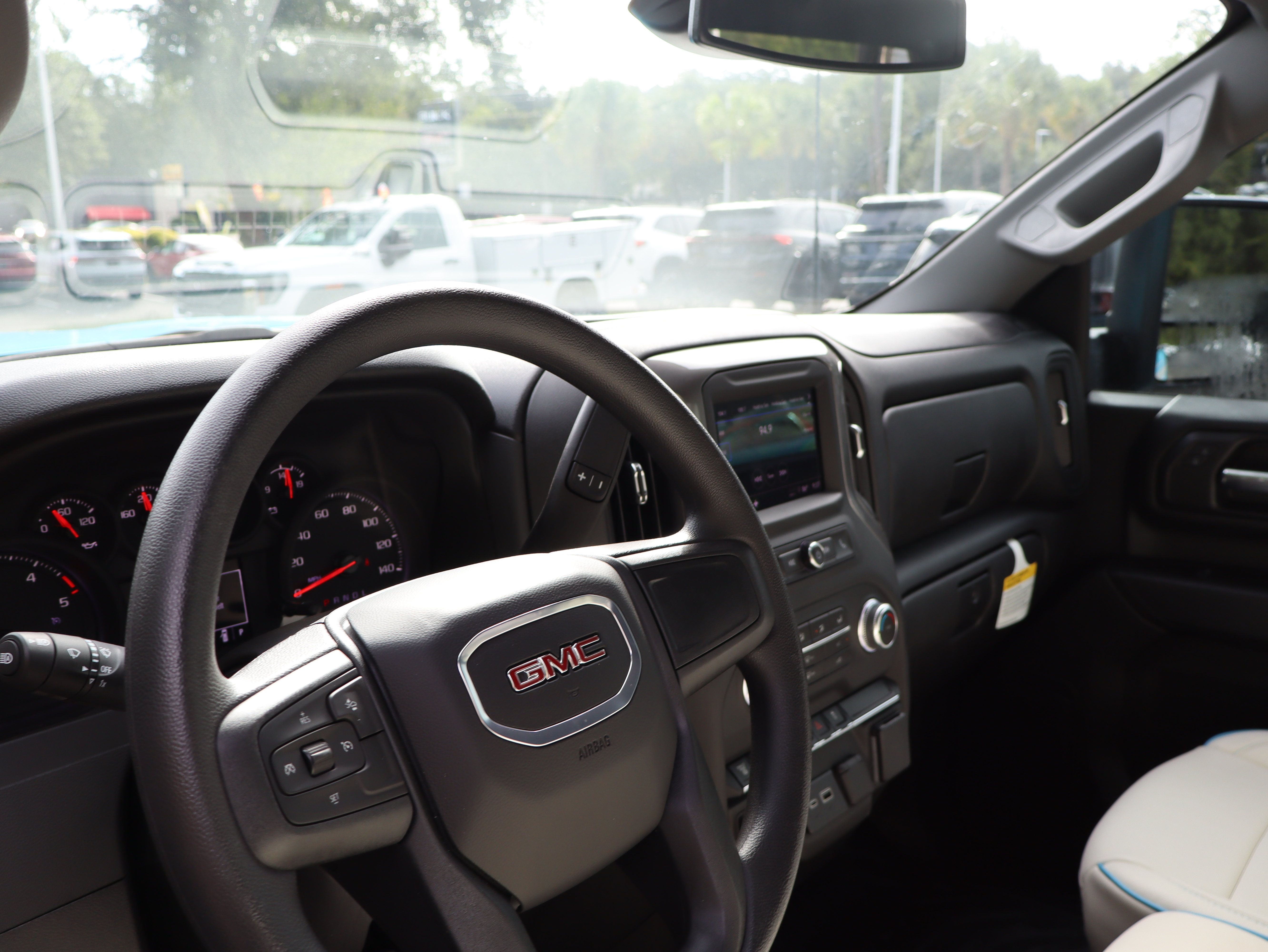 New 2025 GMC Sierra 2500 Pro w/ 1SA Pro Safety Plus Package AWD/4WD image 32