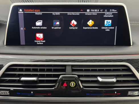 Used 2022 BMW 750i xDrive w/ Executive Package image 31