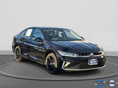 Certified 2025 Volkswagen Jetta SE w/ Sunroof Package