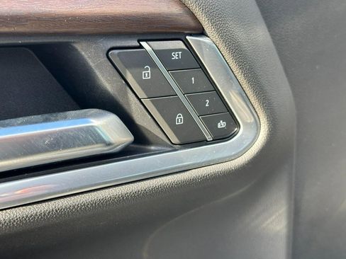 Used 2025 GMC Sierra 1500 SLT image 17