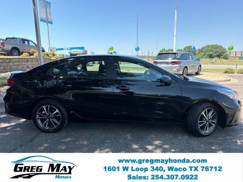 Used 2023 Kia Forte LXS FWD image 2