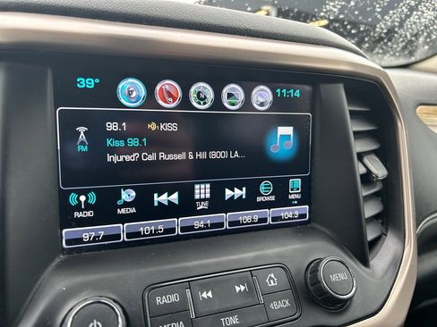 Used 2018 GMC Acadia Denali image 11