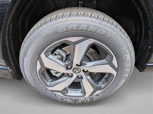 New 2025 Toyota RAV4 SE image 8