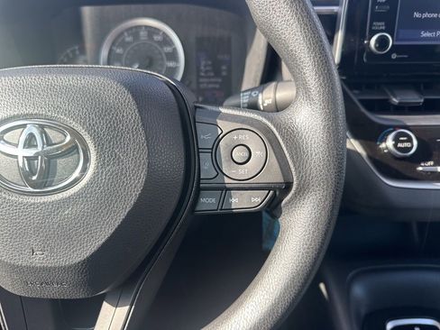 Used 2022 Toyota Corolla LE image 14