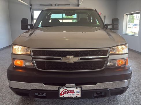 Used 2007 Chevrolet Silverado 2500 LT w/ Skid Plate Package AWD/4WD image 6