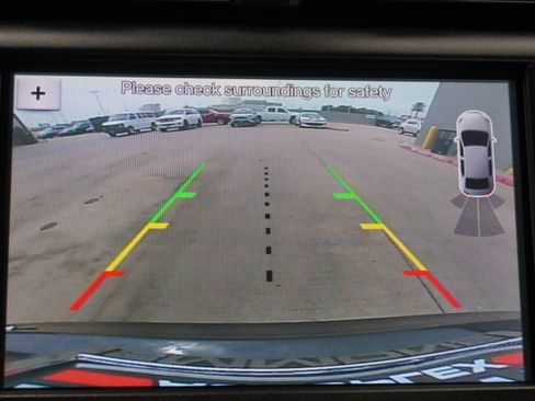 Used 2019 Ford Fusion SE FWD image 18