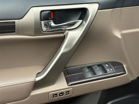 Used 2021 Lexus GX 460 Premium image 17