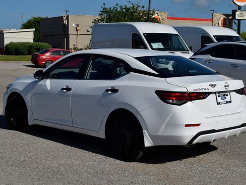 Used 2025 Nissan Sentra S image 4
