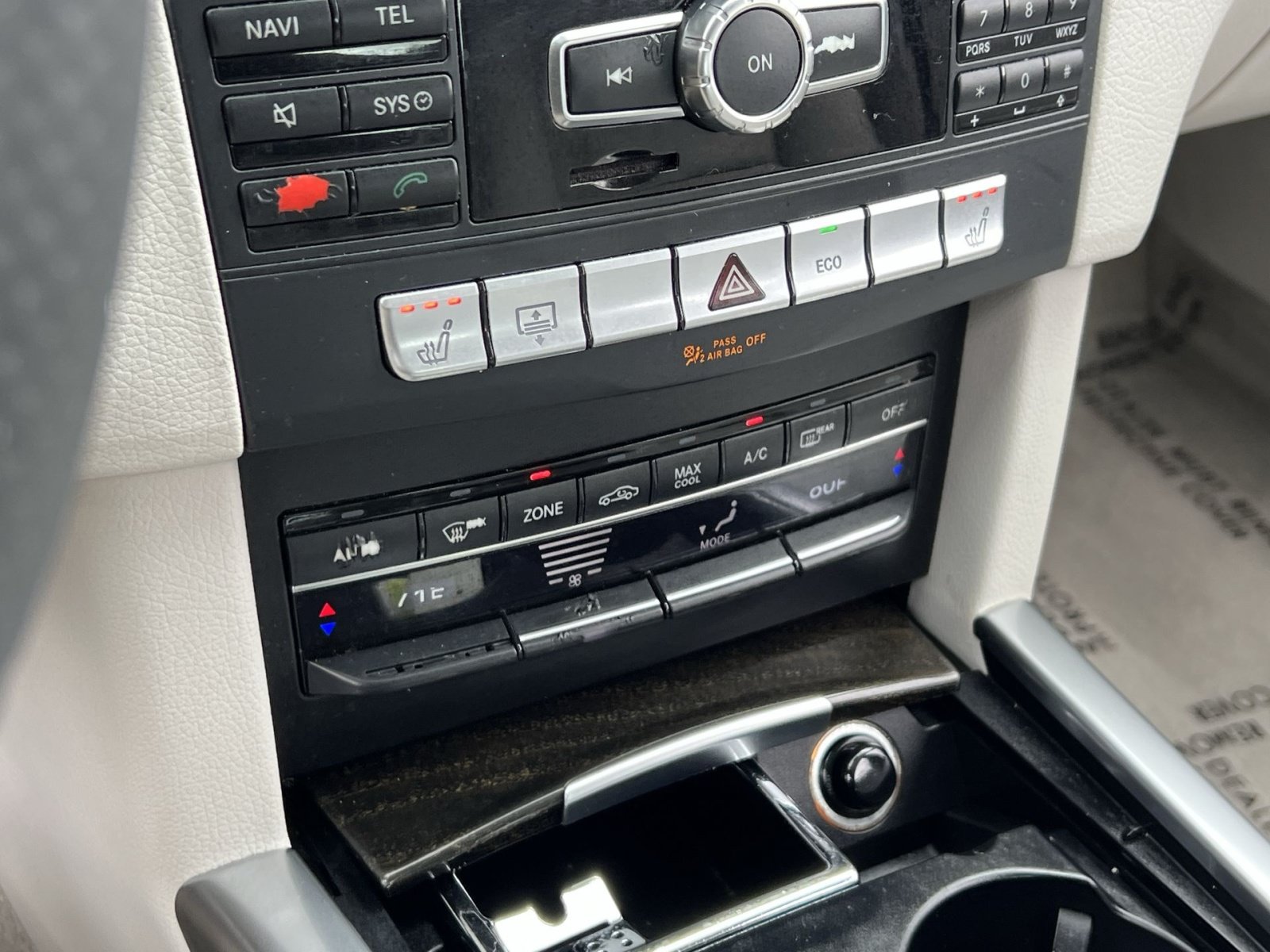 Used 2015 Mercedes-Benz E 350 4MATIC Sedan image 26