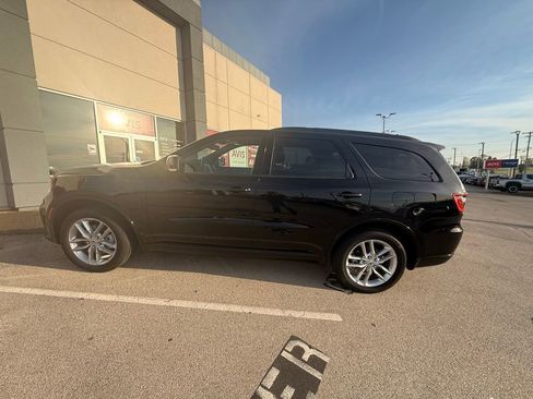 Used 2025 Dodge Durango GT image 3