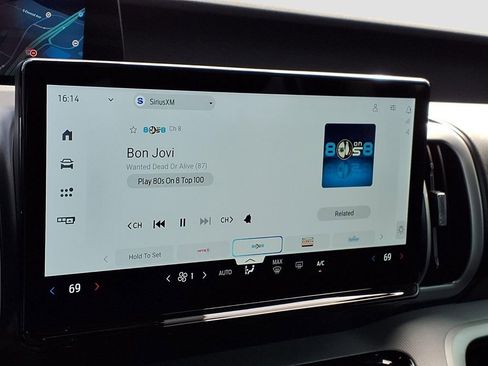 Used 2025 Ford Expedition Active image 25