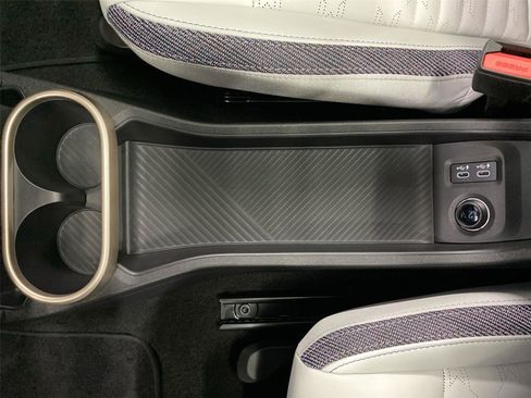 Certified 2025 MINI Cooper S image 27