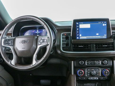 Used 2023 Chevrolet Tahoe Z71 w/ Luxury Package AWD/4WD image 18