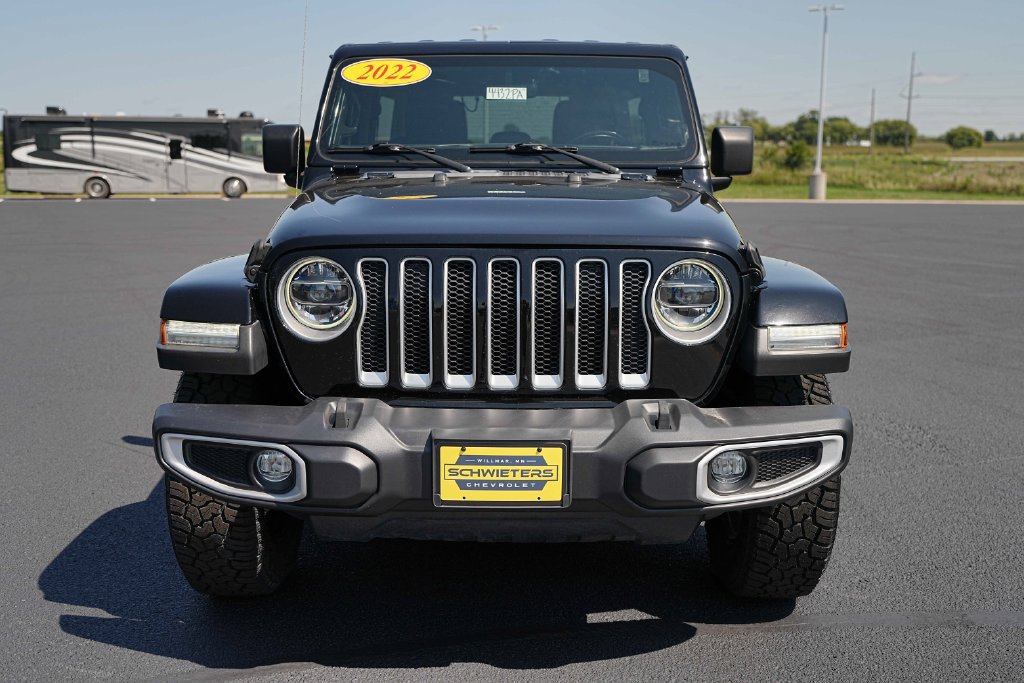 Used 2022 Jeep Wrangler Unlimited Sahara w/ LED Lighting Group AWD/4WD image 2