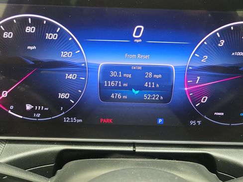 Used 2025 Mercedes-Benz C 300 Sedan image 27