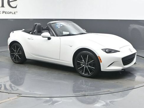 Used 2024 MAZDA MX-5 Miata Grand Touring w/ Weather Package RWD image 6