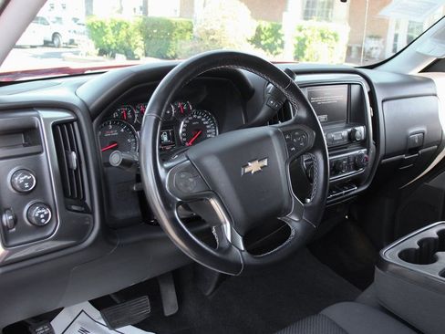 Used 2018 Chevrolet Silverado 1500 LT w/ Texas Edition AWD/4WD image 18