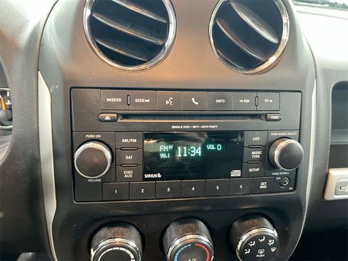 Used 2017 Jeep Compass High Altitude image 13