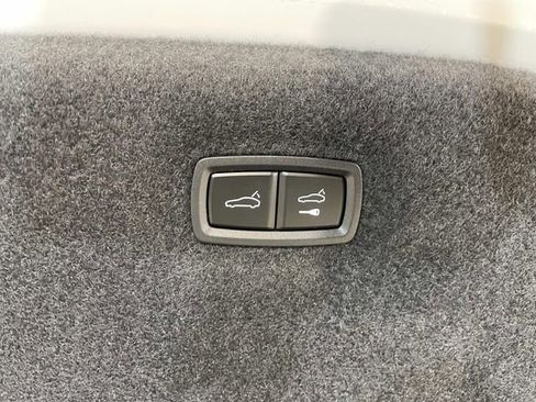 New 2026 Porsche Taycan GTS image 17