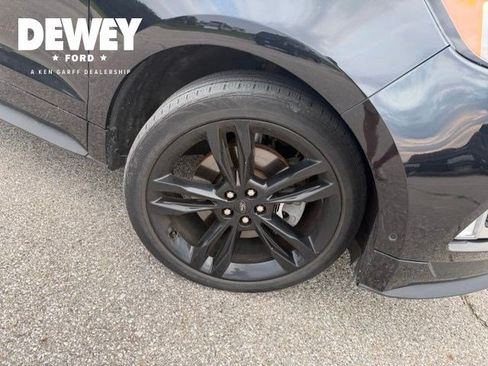 Used 2020 Ford Edge ST w/ Equipment Group 401A AWD/4WD image 16