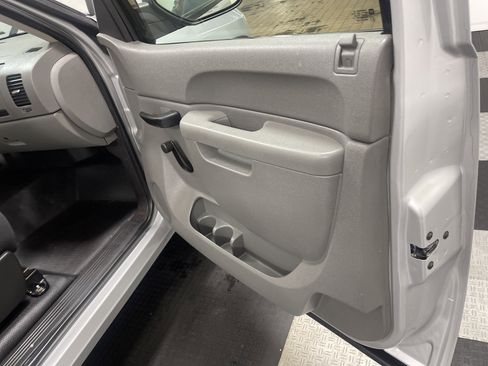 Used 2011 Chevrolet Silverado 1500 W/T image 15