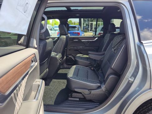 New 2026 GMC Acadia Denali w/ Super Cruise Package AWD/4WD image 24