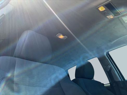 Used 2019 Toyota Tacoma SR5 AWD/4WD image 29