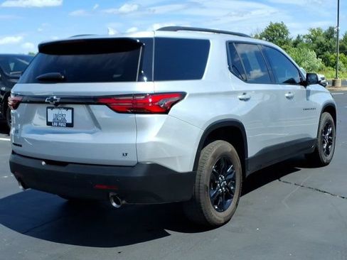 Used 2022 Chevrolet Traverse LT w/ Midnight/Sport Edition FWD image 28