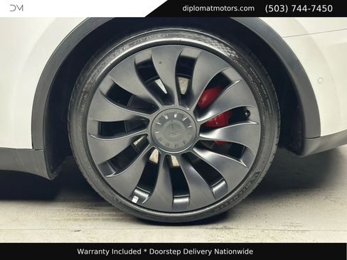 Used 2022 Tesla Model Y Performance image 36