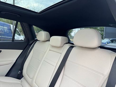 Used 2023 Mercedes-Benz GLC 300 4MATIC image 25