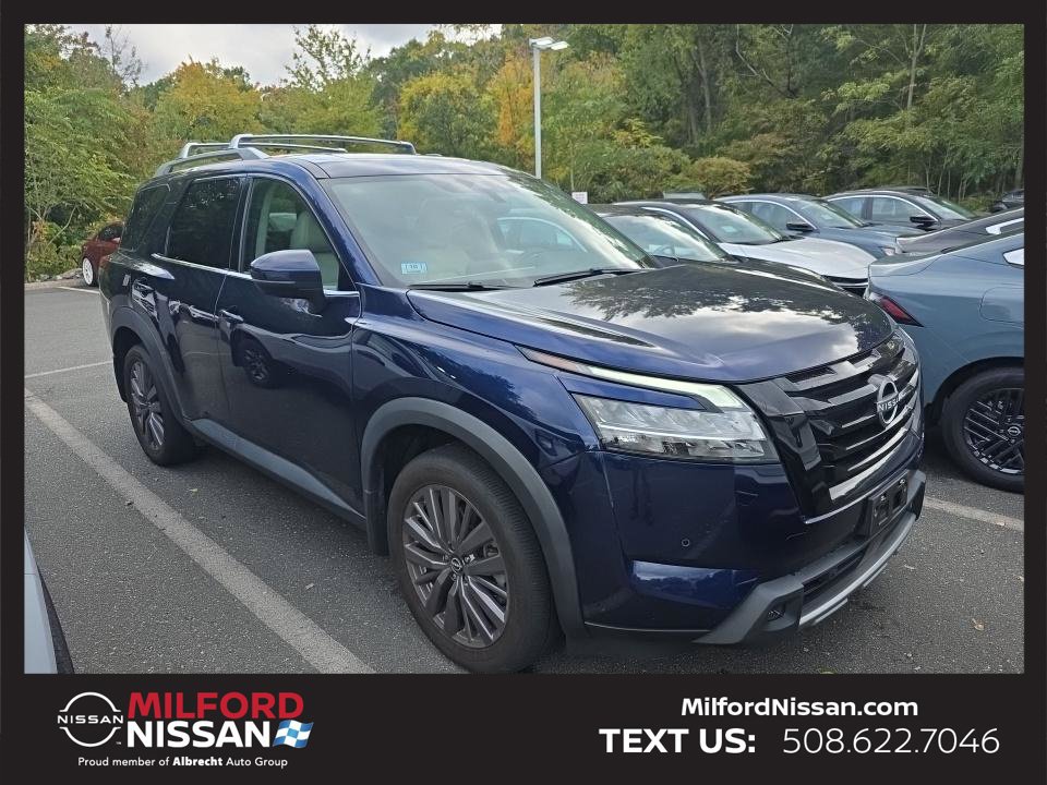 Certified 2024 Nissan Pathfinder SL w/ SL Premium Package AWD/4WD image 8