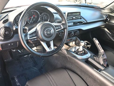 Used 2017 MAZDA MX-5 Miata Sport image 9