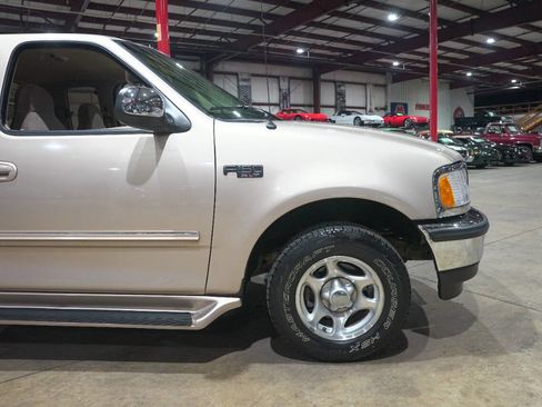 Used 1997 Ford F150 XLT RWD image 11