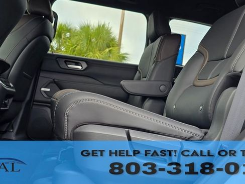 New 2026 Nissan Armada SL w/ Captain's Chari Seat Package image 15