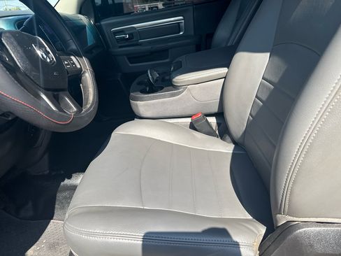 Used 2016 RAM 4500 Tradesman w/ Power & Remote Entry Group image 10